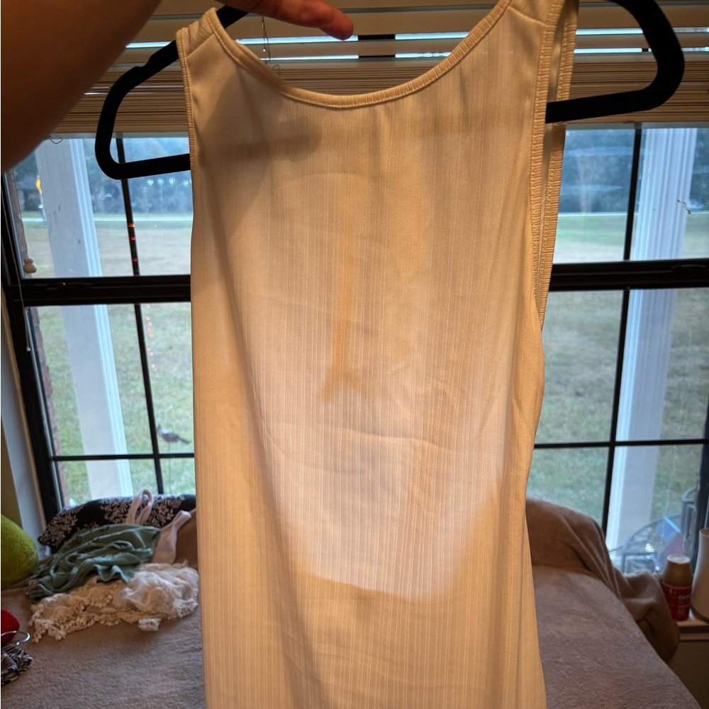 Backless dress